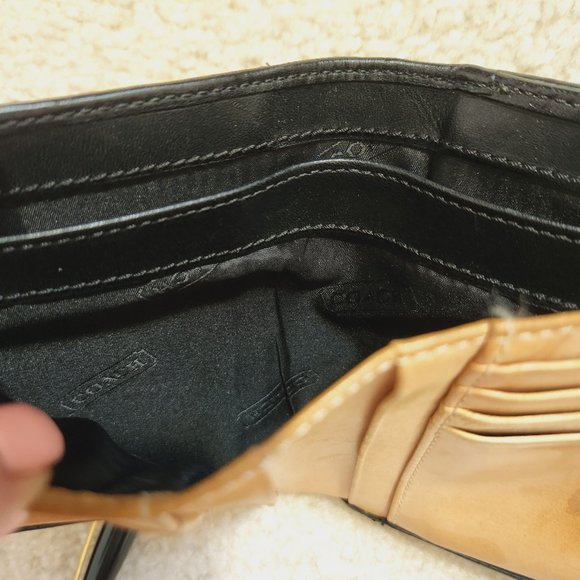 Coach Signature Canvas Wallet - Picture 6 of 6